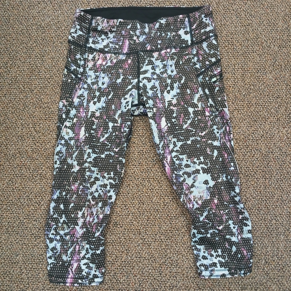Lululemon EUC Sz 6 Capri Leggings